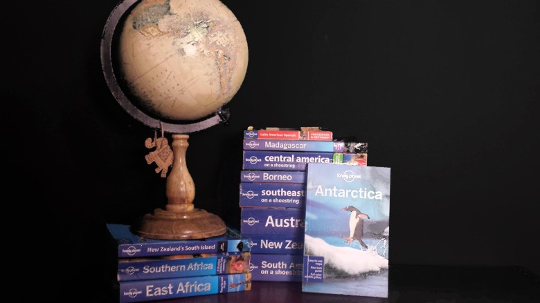 5 Practical Reasons Why I Travel with a Guidebook