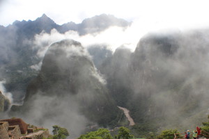 The mountains slowly appearing out of the mist. By late morning all the clouds were gone and it was a perfect viewpoint.